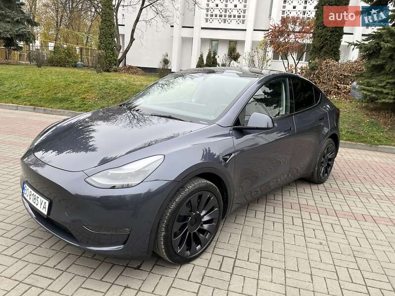 Tesla Model Y 2023