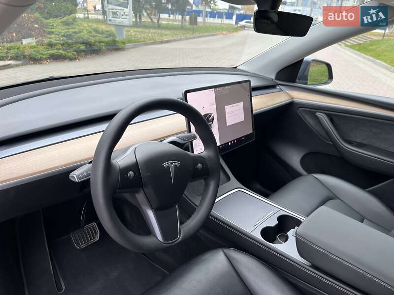 Позашляховик / Кросовер Tesla Model Y 2023 в Тернополі