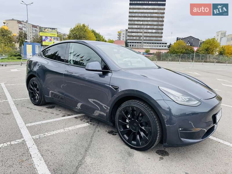 Позашляховик / Кросовер Tesla Model Y 2022 в Івано-Франківську