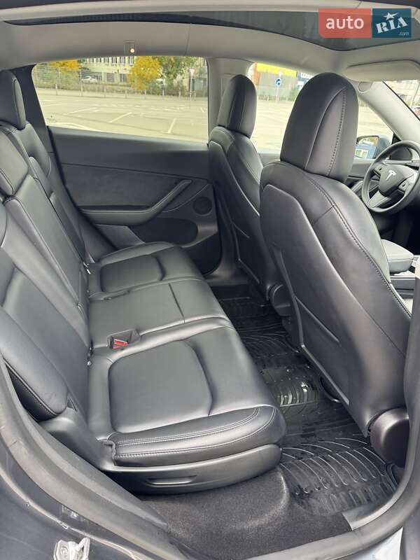 Позашляховик / Кросовер Tesla Model Y 2022 в Івано-Франківську