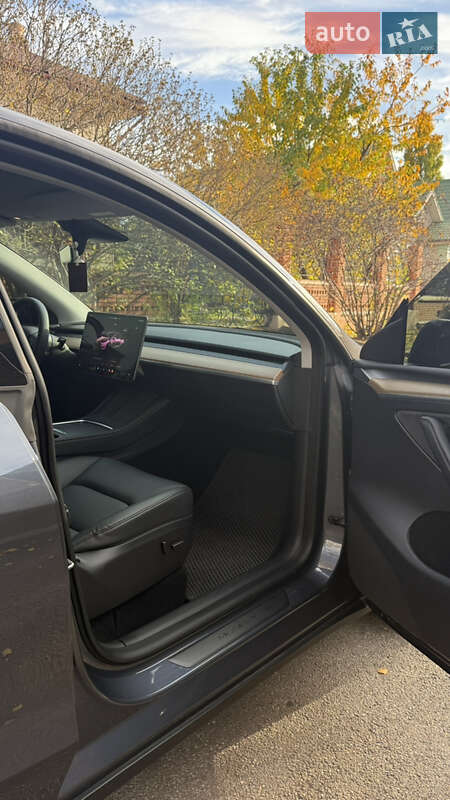 Внедорожник / Кроссовер Tesla Model Y 2023 в Кривом Роге фото 12 Внедорожник / Кроссовер Tesla Model Y 2023 в Кривом Роге