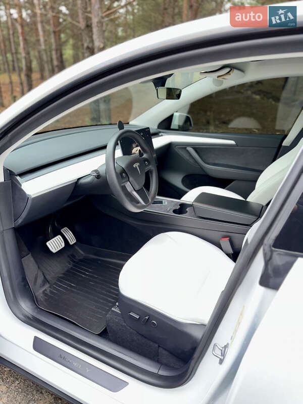 Внедорожник / Кроссовер Tesla Model Y 2023 в Киеве фото 11 Внедорожник / Кроссовер Tesla Model Y 2023 в Киеве