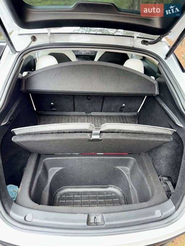 Внедорожник / Кроссовер Tesla Model Y 2023 в Киеве фото 14 Внедорожник / Кроссовер Tesla Model Y 2023 в Киеве