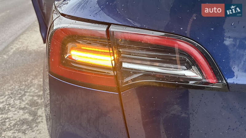 Внедорожник / Кроссовер Tesla Model Y 2023 в Львове