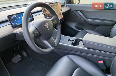 Позашляховик / Кросовер Tesla Model Y 2021 в Тернополі фото 17 Позашляховик / Кросовер Tesla Model Y 2021 в Тернополі