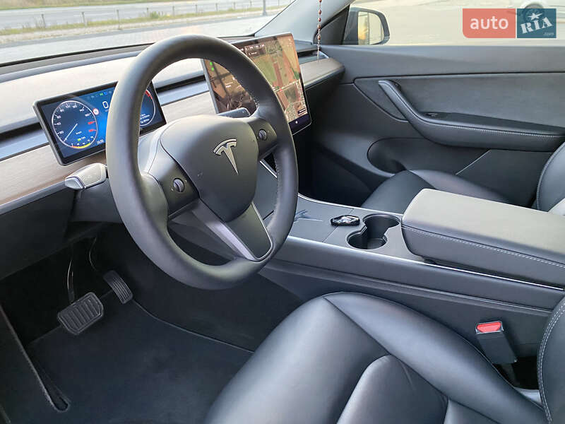 Внедорожник / Кроссовер Tesla Model Y 2021 в Тернополе