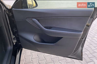 Позашляховик / Кросовер Tesla Model Y 2021 в Тернополі фото 22 Позашляховик / Кросовер Tesla Model Y 2021 в Тернополі