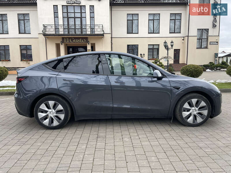 Позашляховик / Кросовер Tesla Model Y 2023 в Львові фото 3 Позашляховик / Кросовер Tesla Model Y 2023 в Львові