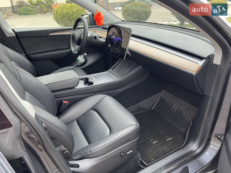 Позашляховик / Кросовер Tesla Model Y 2023 в Львові фото 27 Позашляховик / Кросовер Tesla Model Y 2023 в Львові