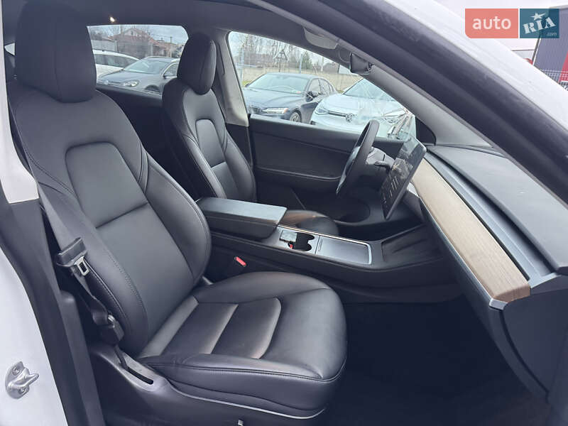 Позашляховик / Кросовер Tesla Model Y 2022 в Луцьку фото 26 Позашляховик / Кросовер Tesla Model Y 2022 в Луцьку