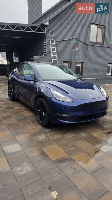 Внедорожник / Кроссовер Tesla Model Y 2022 в Киеве