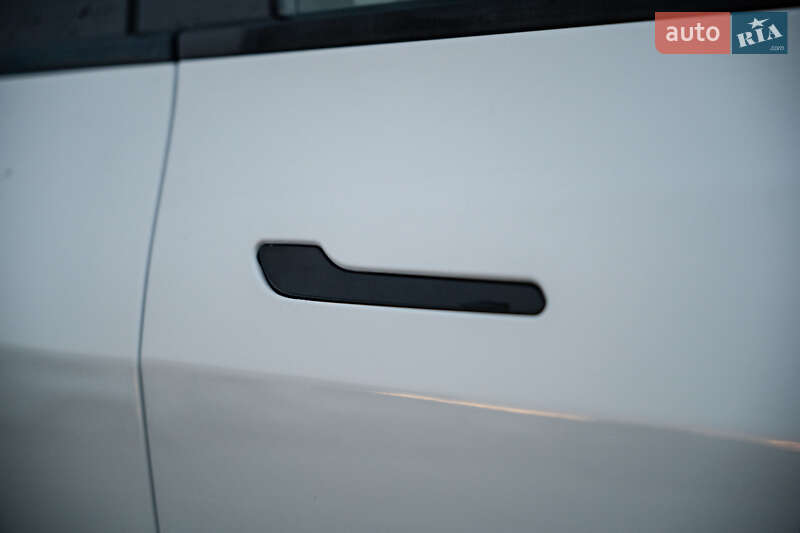 Внедорожник / Кроссовер Tesla Model Y 2021 в Черновцах