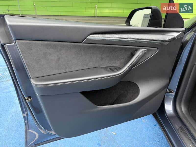 Внедорожник / Кроссовер Tesla Model Y 2023 в Киеве фото 12 Внедорожник / Кроссовер Tesla Model Y 2023 в Киеве