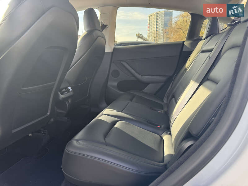 Внедорожник / Кроссовер Tesla Model Y 2023 в Киеве фото 19 Внедорожник / Кроссовер Tesla Model Y 2023 в Киеве