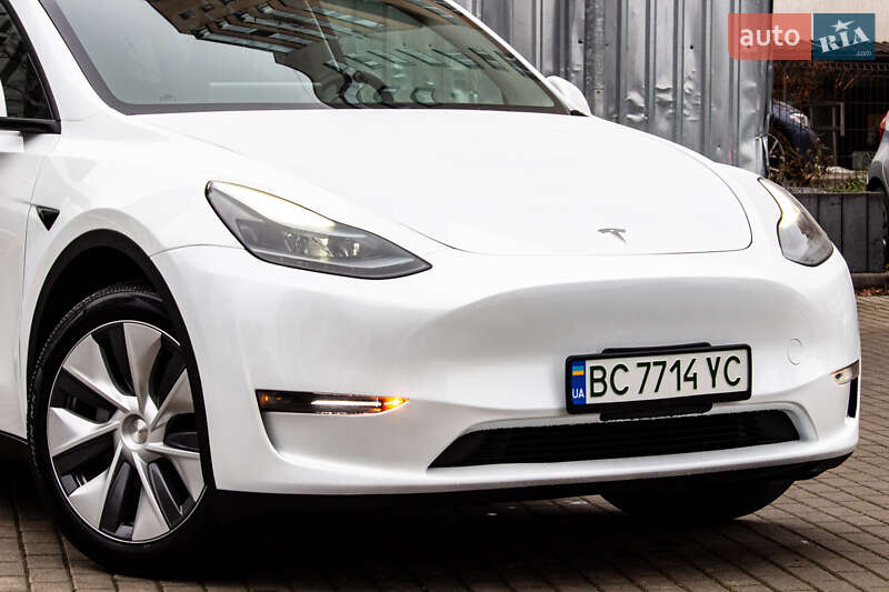 Позашляховик / Кросовер Tesla Model Y 2024 в Львові
