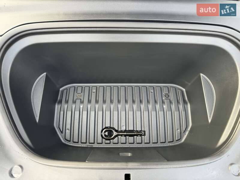 Позашляховик / Кросовер Tesla Model Y 2024 в Ковелі фото 29 Позашляховик / Кросовер Tesla Model Y 2024 в Ковелі