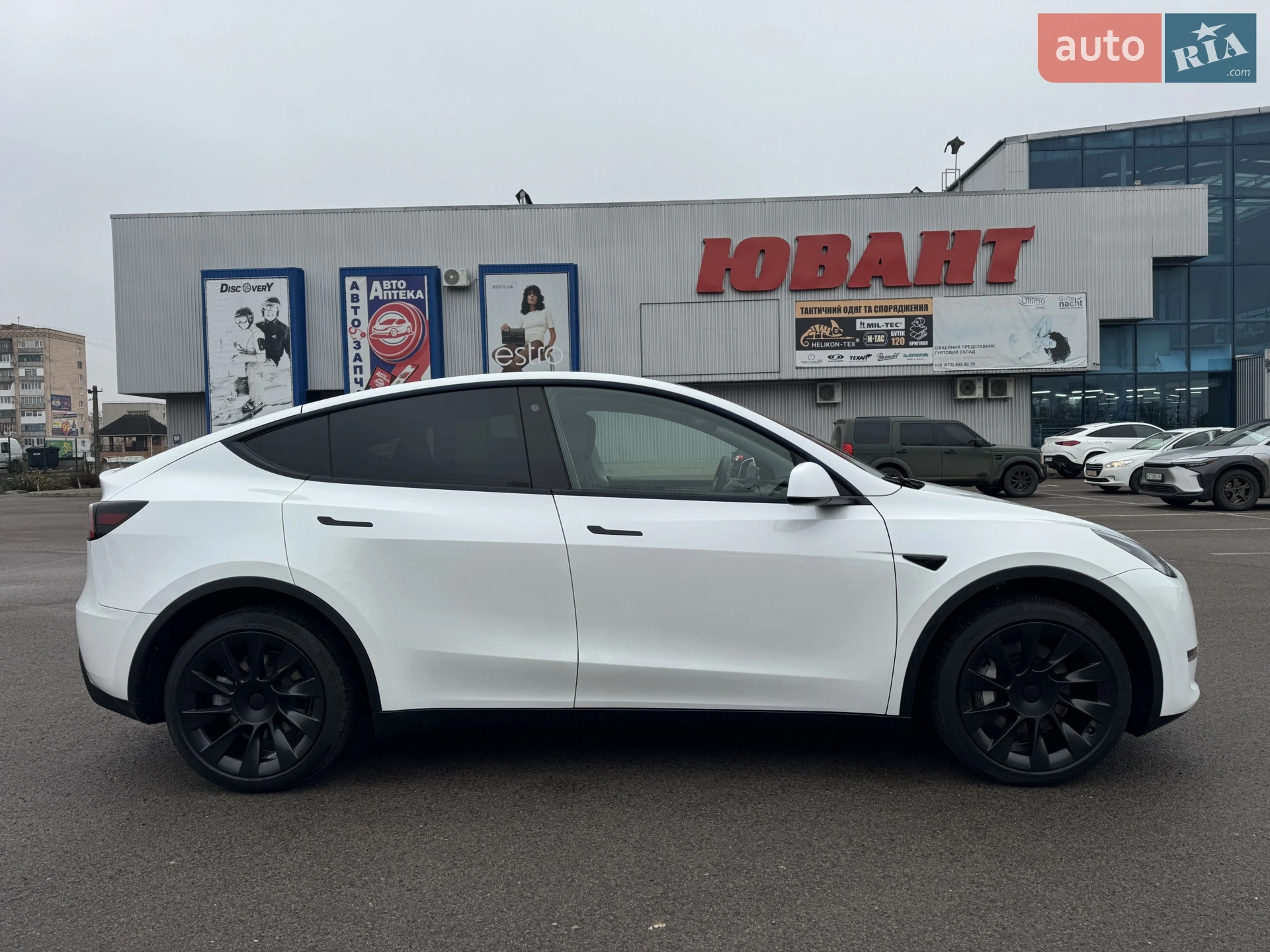 2023 Tesla Model Y - мініатюра 3