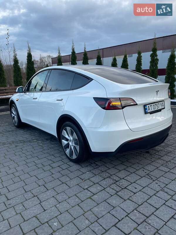 Внедорожник / Кроссовер Tesla Model Y 2021 в Богородчанах