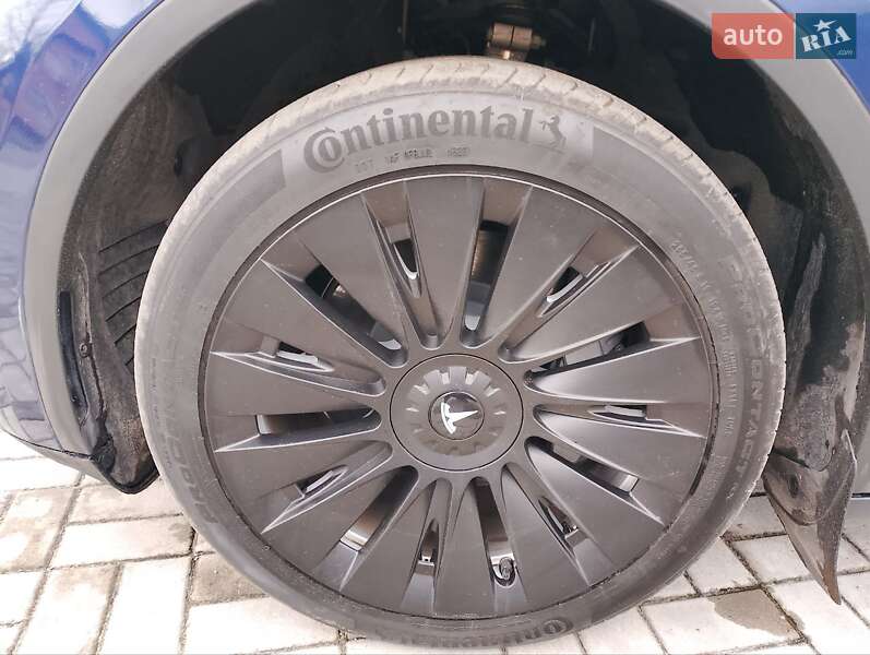 Позашляховик / Кросовер Tesla Model Y 2023 в Дніпрі