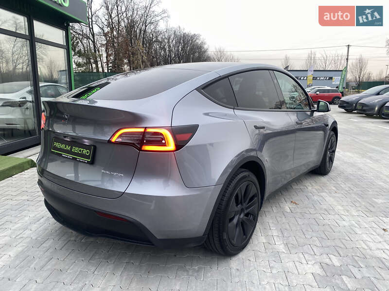 Внедорожник / Кроссовер Tesla Model Y 2025 в Киеве