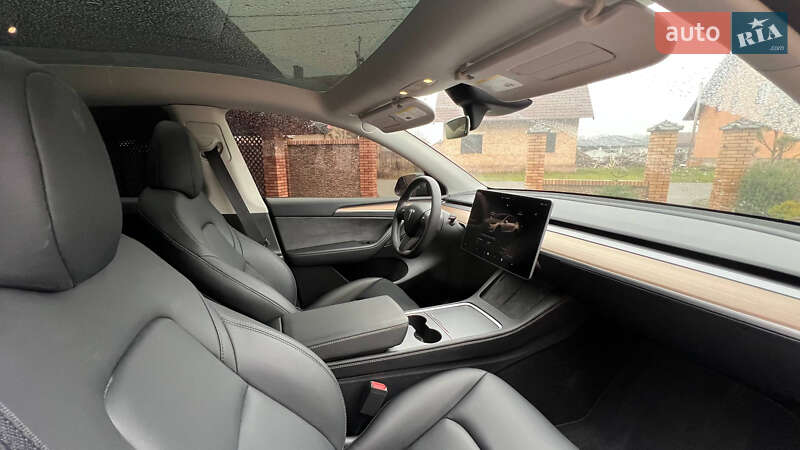 Внедорожник / Кроссовер Tesla Model Y 2024 в Луцке