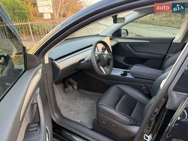 Внедорожник / Кроссовер Tesla Model Y 2023 в Днепре