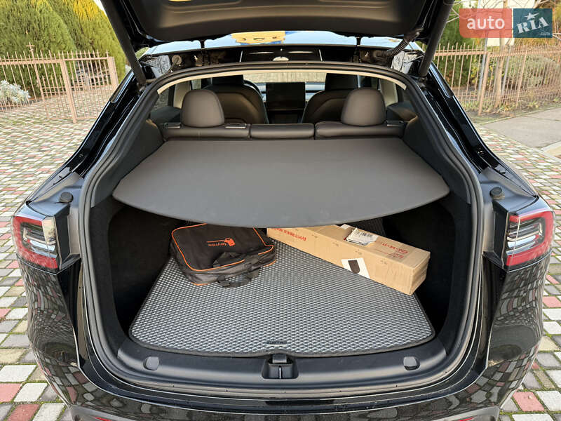 Внедорожник / Кроссовер Tesla Model Y 2023 в Днепре