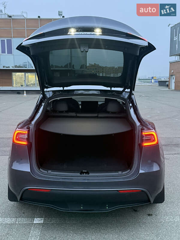 Позашляховик / Кросовер Tesla Model Y 2023 в Києві