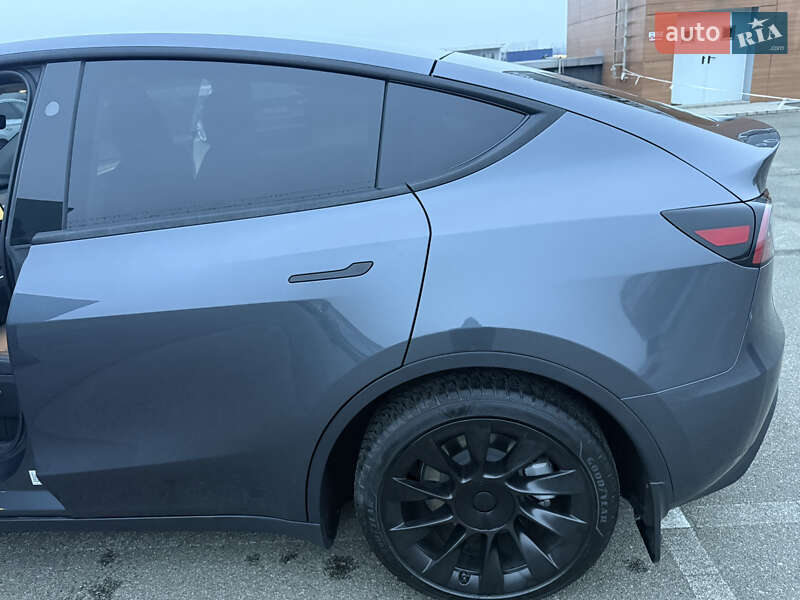 Позашляховик / Кросовер Tesla Model Y 2023 в Києві