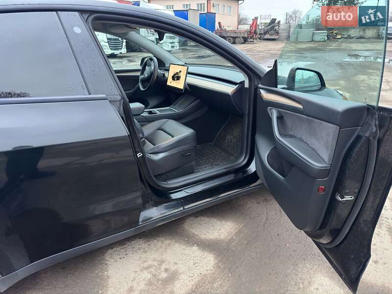 Внедорожник / Кроссовер Tesla Model Y 2022 в Луцке