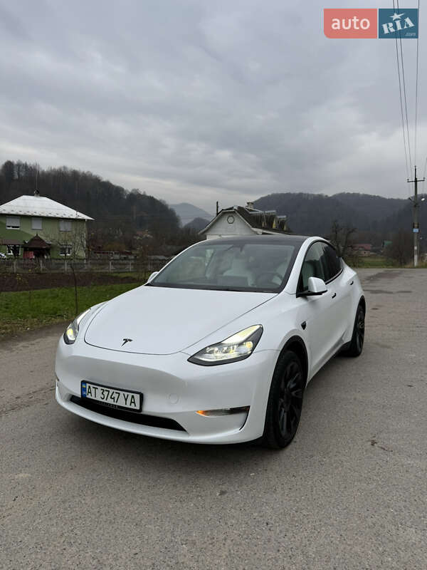 Внедорожник / Кроссовер Tesla Model Y 2024 в Ивано-Франковске
