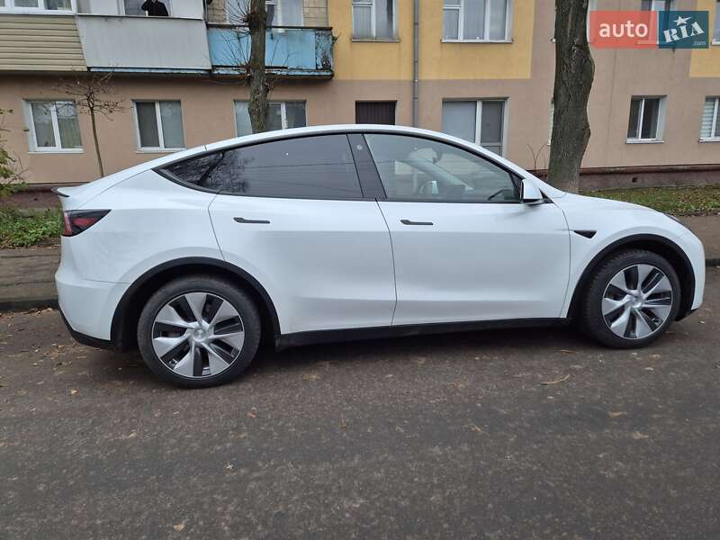Tesla Model Y 2023 Tesla Model Y 2023