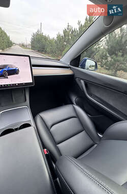 Внедорожник / Кроссовер Tesla Model Y 2022 в Днепре