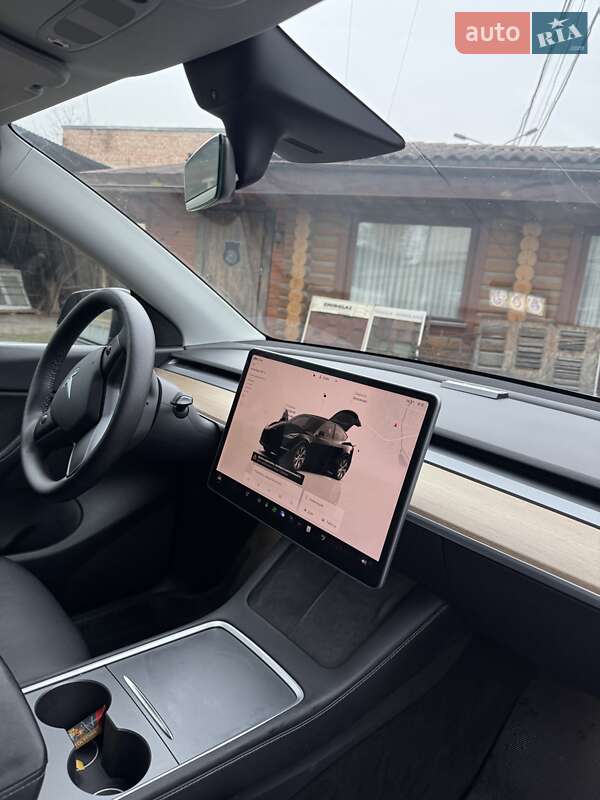 Позашляховик / Кросовер Tesla Model Y 2022 в Рівному фото 4 Позашляховик / Кросовер Tesla Model Y 2022 в Рівному