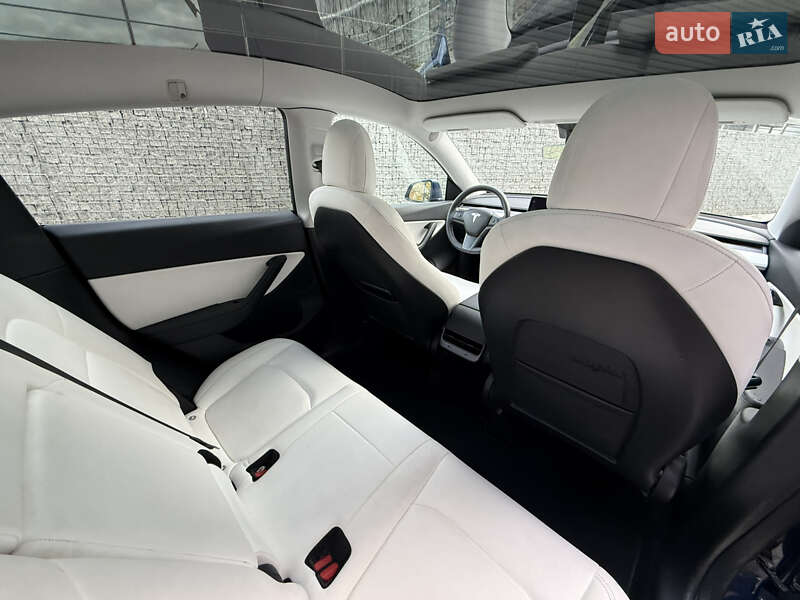 Внедорожник / Кроссовер Tesla Model Y 2021 в Луцке