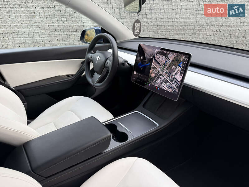 Внедорожник / Кроссовер Tesla Model Y 2021 в Луцке