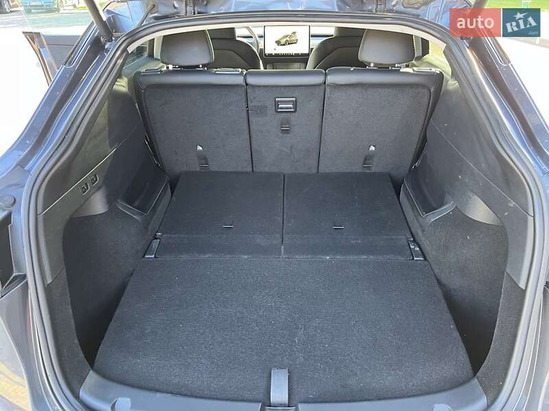 Внедорожник / Кроссовер Tesla Model Y 2023 в Луцке