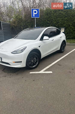 Внедорожник / Кроссовер Tesla Model Y 2025 в Киеве
