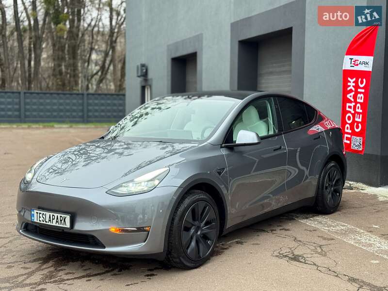 Внедорожник / Кроссовер Tesla Model Y 2024 в Киеве