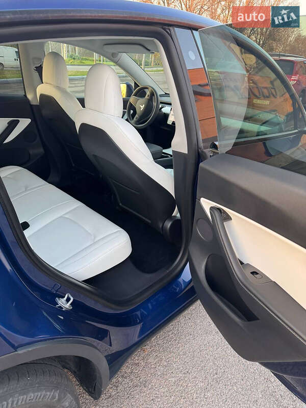 Внедорожник / Кроссовер Tesla Model Y 2021 в Днепре