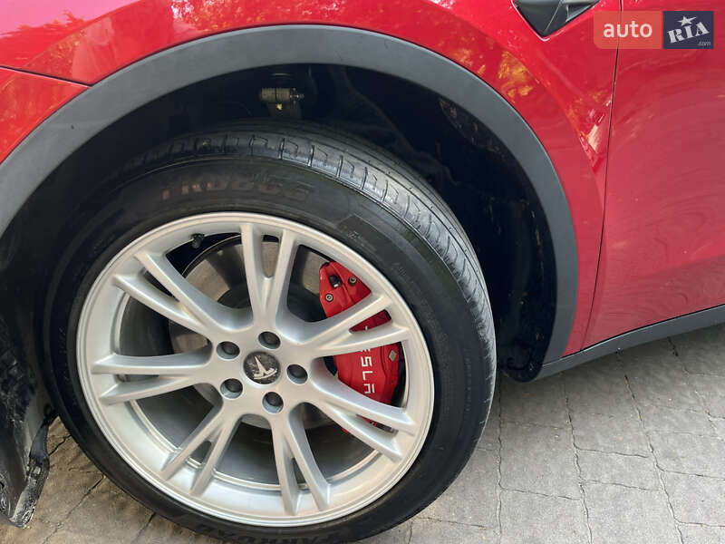 Позашляховик / Кросовер Tesla Model Y 2021 в Львові