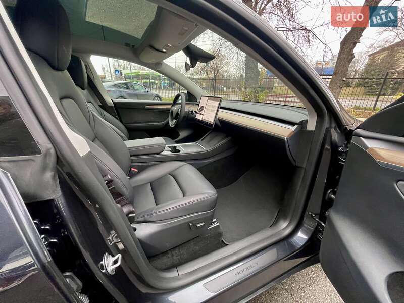 Внедорожник / Кроссовер Tesla Model Y 2024 в Киеве фото 22 Внедорожник / Кроссовер Tesla Model Y 2024 в Киеве