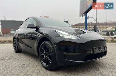 Внедорожник / Кроссовер Tesla Model Y 2024 в Киеве