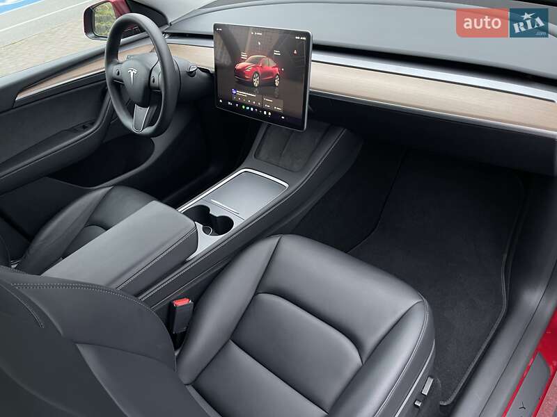 Внедорожник / Кроссовер Tesla Model Y 2024 в Киеве фото 32 Внедорожник / Кроссовер Tesla Model Y 2024 в Киеве