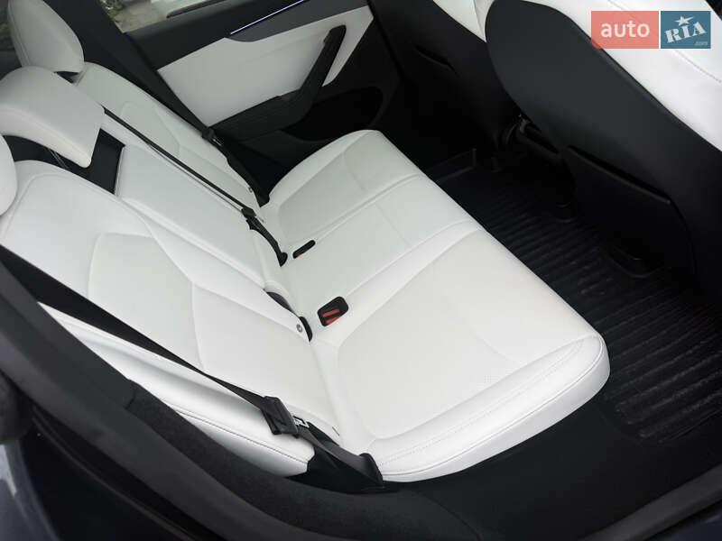 Позашляховик / Кросовер Tesla Model Y 2025 в Дніпрі фото 23 Позашляховик / Кросовер Tesla Model Y 2025 в Дніпрі