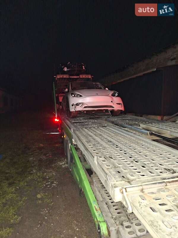 Внедорожник / Кроссовер Tesla Model Y 2023 в Львове фото 4 Внедорожник / Кроссовер Tesla Model Y 2023 в Львове