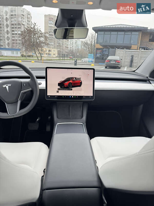 Внедорожник / Кроссовер Tesla Model Y 2024 в Запорожье