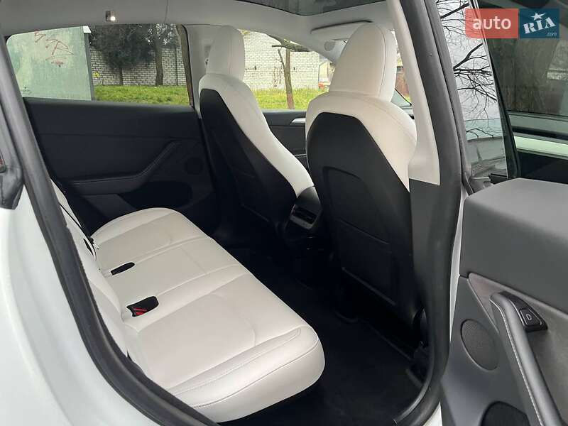 Внедорожник / Кроссовер Tesla Model Y 2023 в Киеве фото 12 Внедорожник / Кроссовер Tesla Model Y 2023 в Киеве