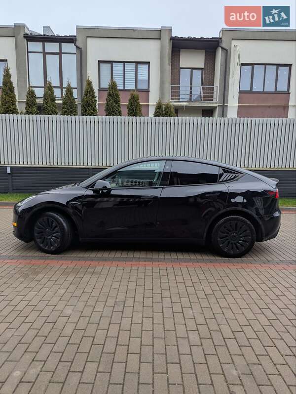 Внедорожник / Кроссовер Tesla Model Y 2024 в Тернополе