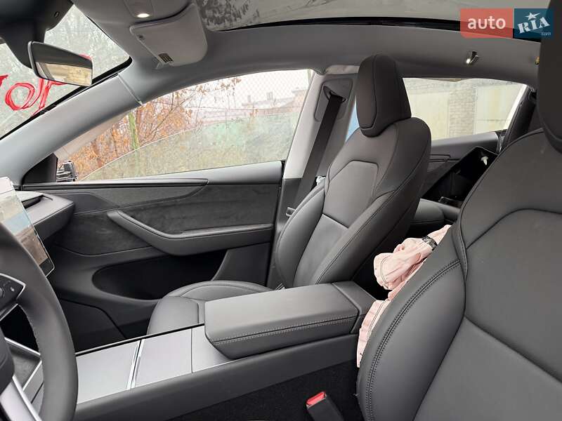 Внедорожник / Кроссовер Tesla Model Y 2025 в Харькове фото 11 Внедорожник / Кроссовер Tesla Model Y 2025 в Харькове